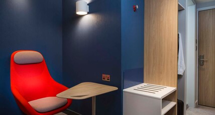 Holiday Inn Express Belfast City Room Type - 1 Double Accessible with Free Hot Breakfast