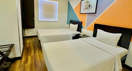 Sunrise Central Hotel Room Type - Deluxe Twin Room