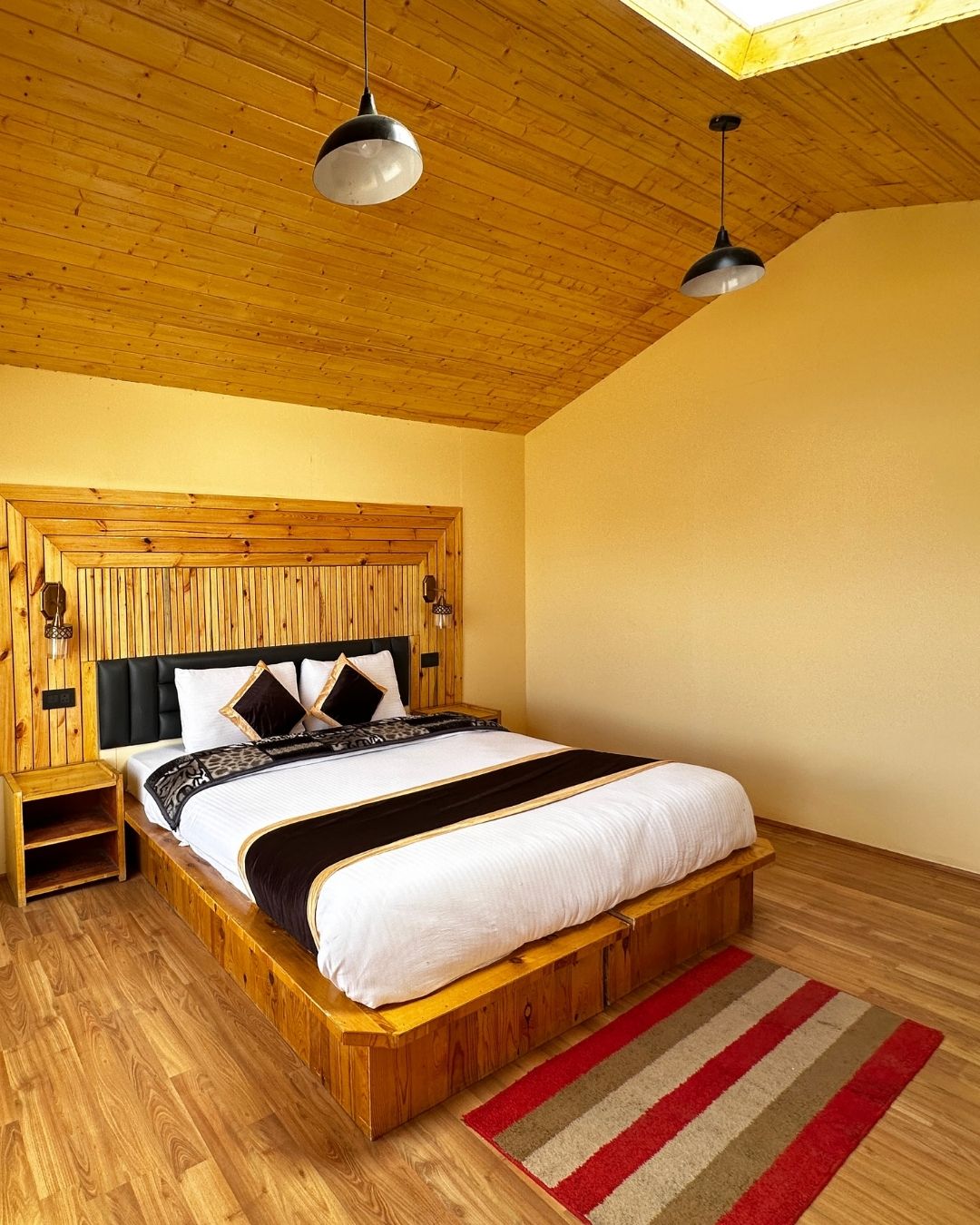 Ciya Residency Pangong - Tap to explore photos