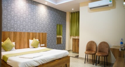 HOTEL PARK MAHENDRA Room Type - Superior Room(Ground Floor)