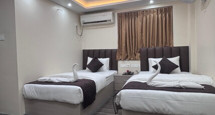 Hotel AKG Inn Room Type - Deluxe Room Twin Bed Hotel AKG Inn Room Type - Deluxe Room Twin Bed