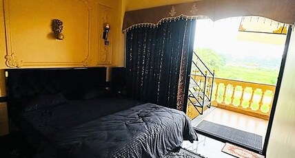 Haveli The Royal Stay Room Type - Deluxe Room With Balcony 