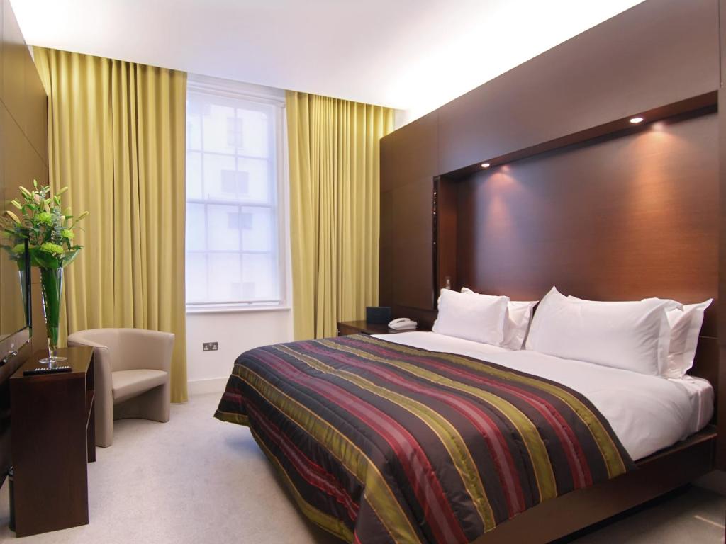 Ramada by Wyndham Hounslow - Heathrow East - Tap to explore photos
