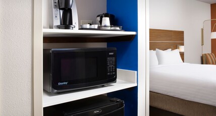 Holiday Inn Express & Suites NEW BRAUNFELS Room Type - 2 Queen Beds Suite Sofa Bed Holiday Inn Express & Suites NEW BRAUNFELS Room Type - 2 Queen Beds Suite Sofa Bed