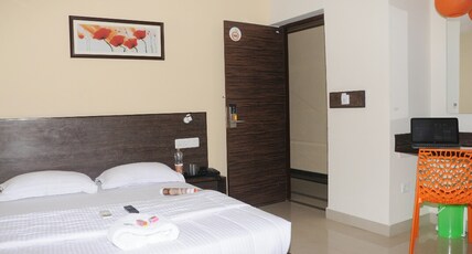 Orangeinn-OMR Perungudi Room Type - Deluxe Twin RooM
