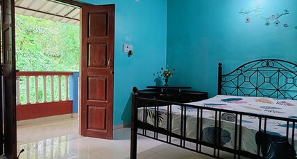 Escape Homestay Room Type - Love Nest 1 (with Balcony)