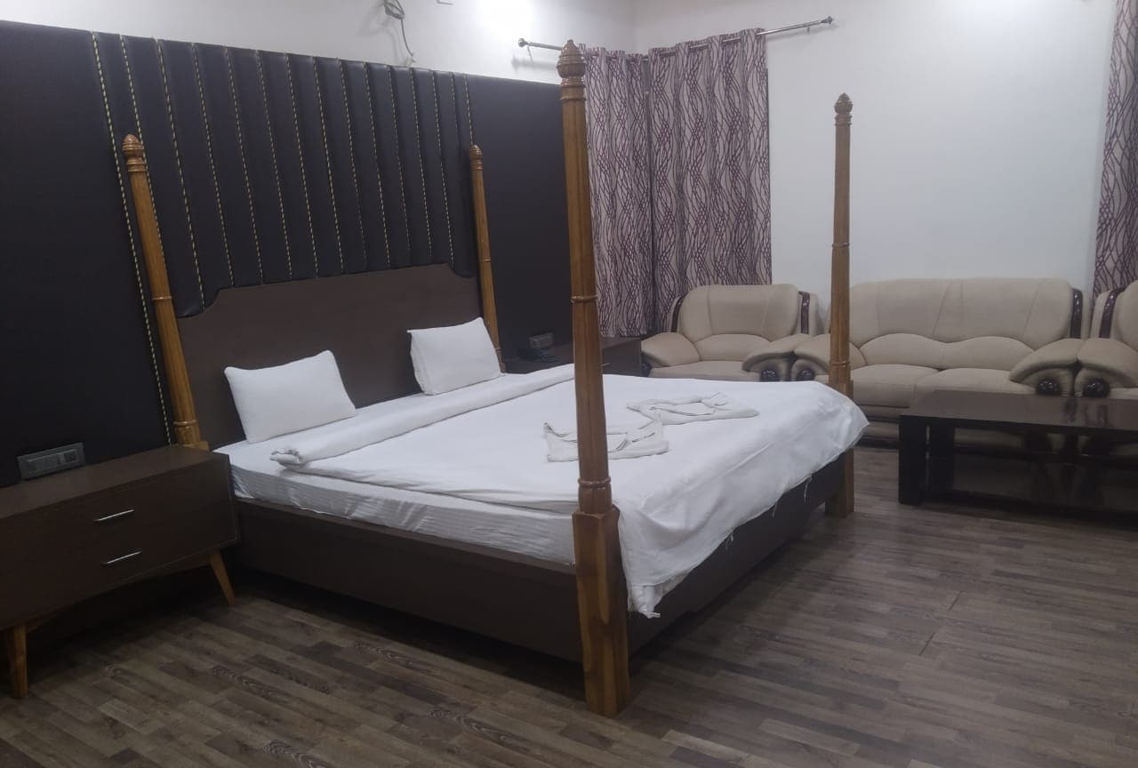 Hansa Garden - Tap to explore photos