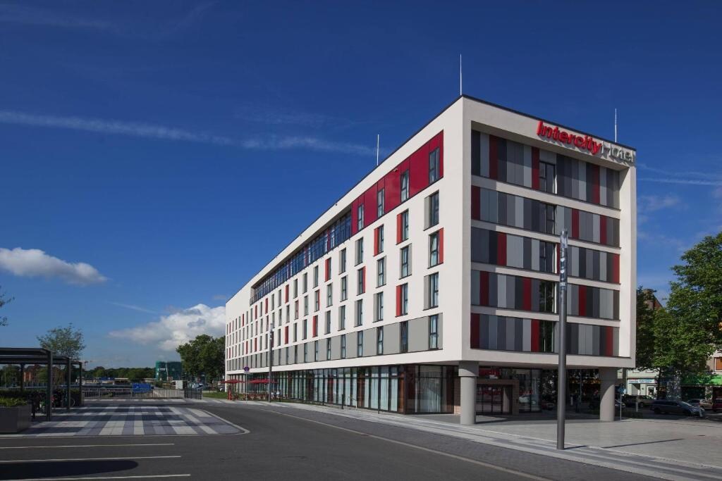 IntercityHotel Duisburg - Tap to explore photos