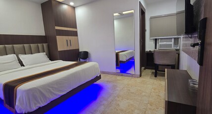 Hotel Sweta Room Type - Deluxe Room