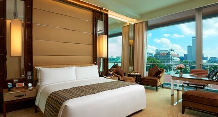 The Fullerton Bay Hotel Singapore Room Type - Premier Room The Fullerton Bay Hotel Singapore Room Type - Premier Room