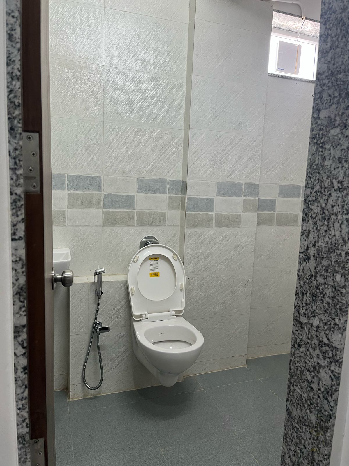 Infinity Hotel - Tap to explore photos