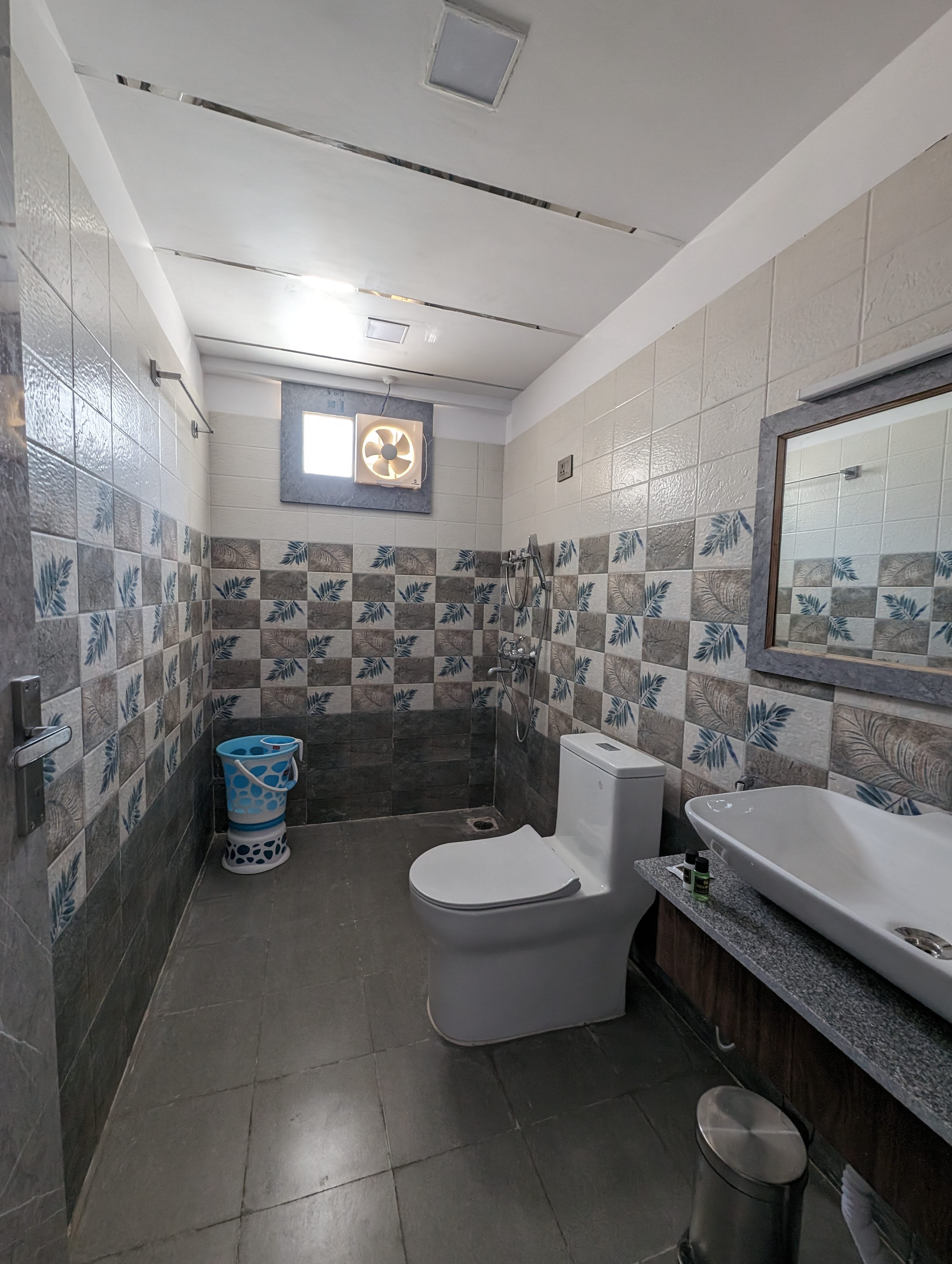 Hotel Mangalam by OXYGEN HOTELS - Tap to explore photos