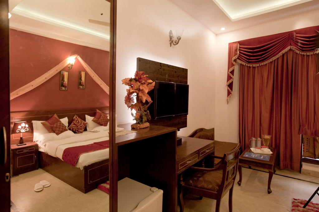 Hotel Soni Villa - Tap to explore photos