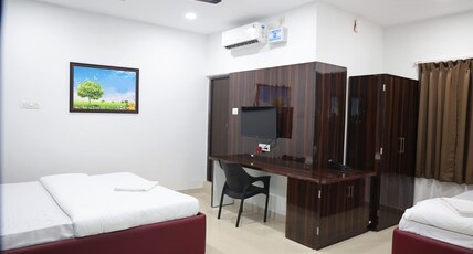 LM Residency Room Type - Deluxe room