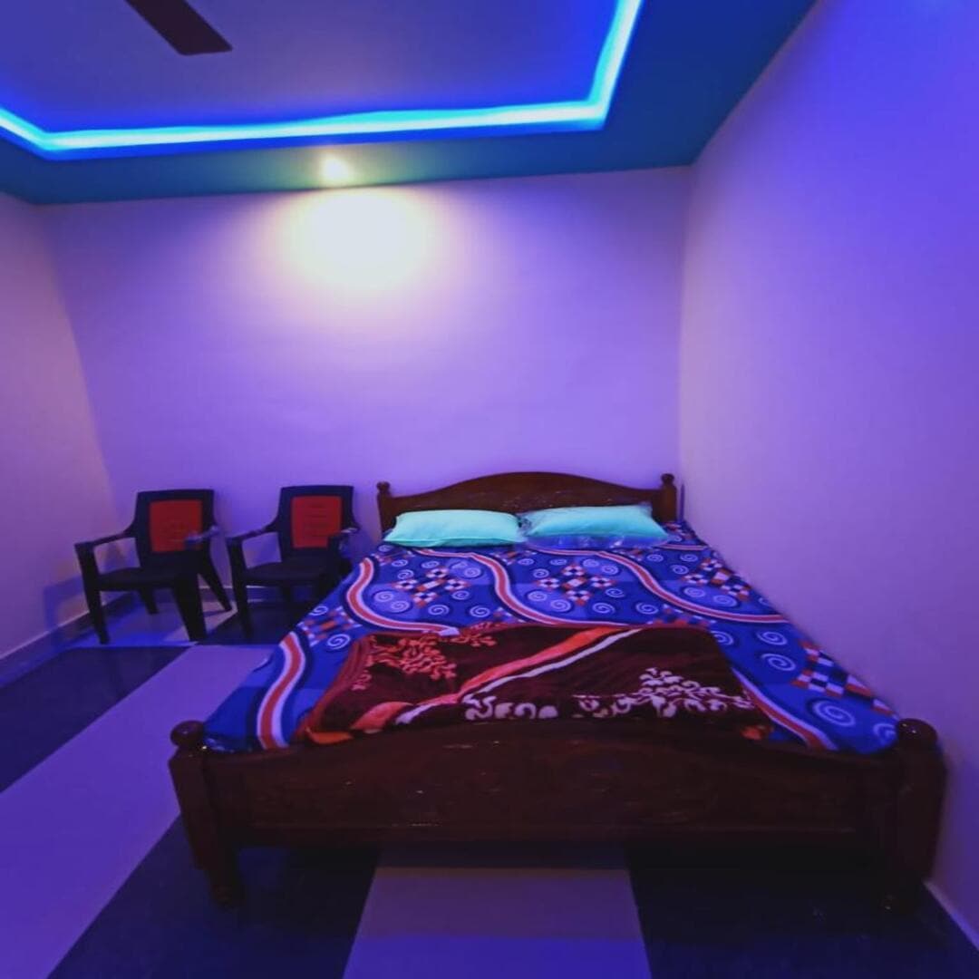 Sivalingam Accommodation - Tap to explore photos