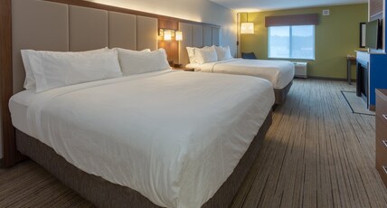 Holiday Inn Express INDIANAPOLIS - SOUTHEAST Room Type - 2 King Suite