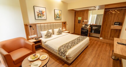 Element by Monarch Room Type - Deluxe Queen