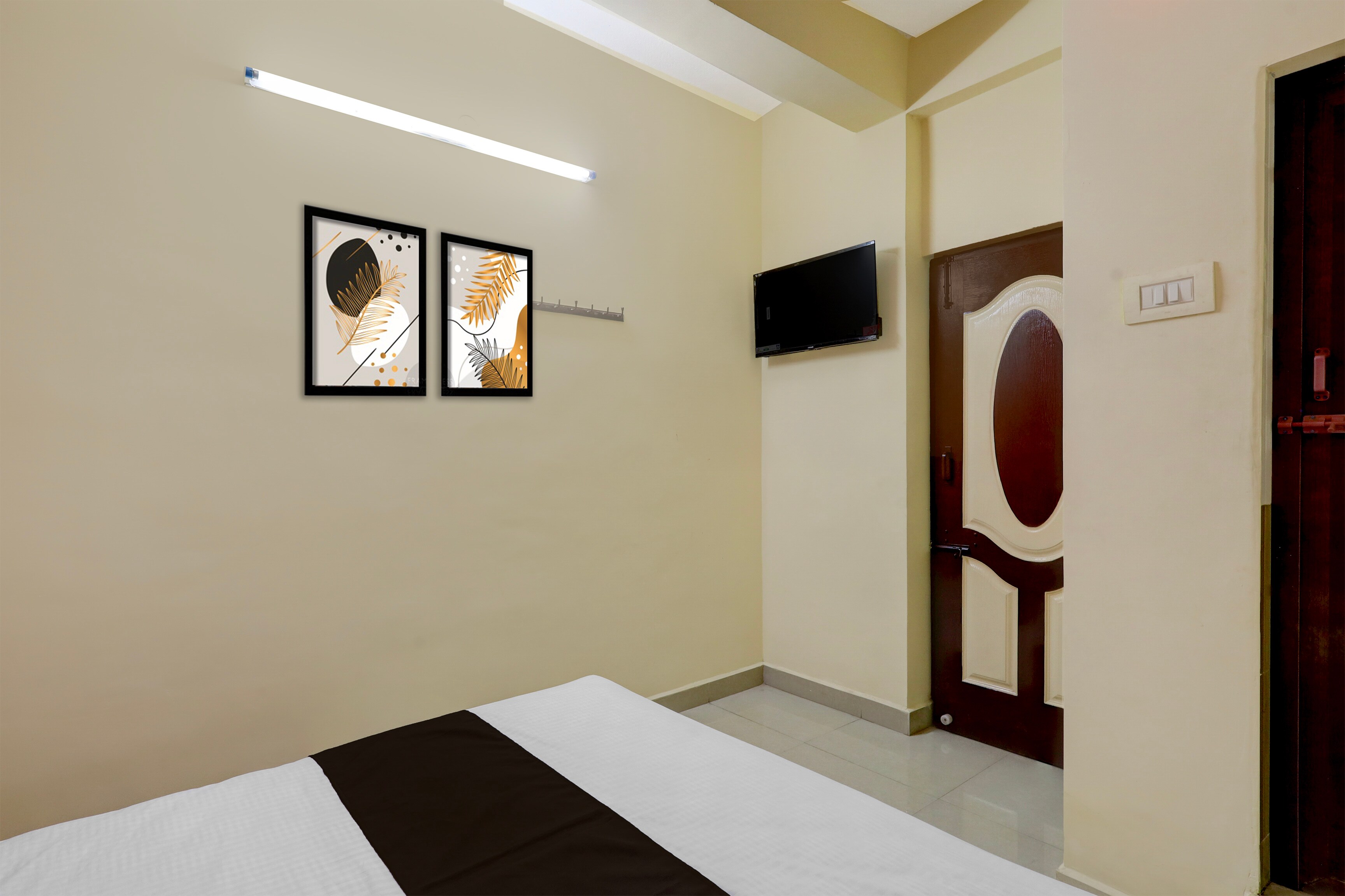 Hotel O Rela Hospital Chromepet Formerly Sri Ram Ganesh Residency - Tap to explore photos