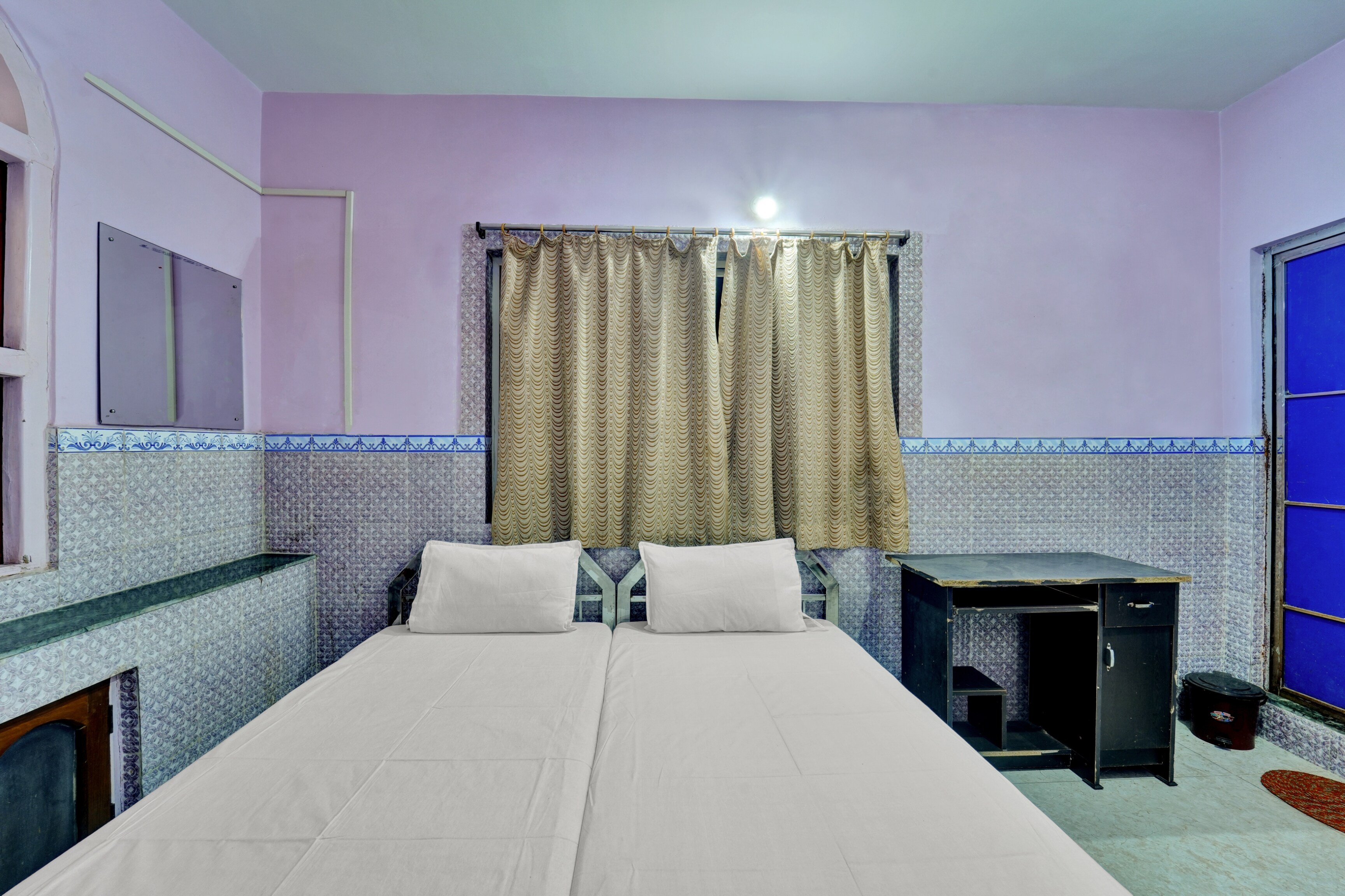 Hotel O by OYO GURU NANAK RESIDENCY - Tap to explore photos