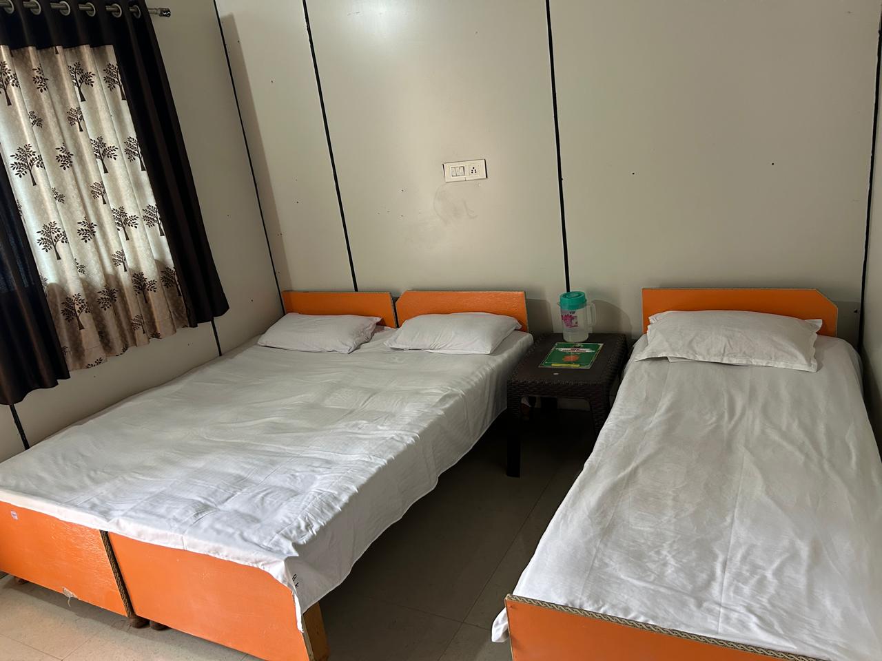 Kukshal hotel Brahma Kamal - Tap to explore photos