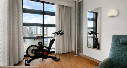 EVEN Hotel Seattle DTWN Lake Union Room Type - 1 King Bed 1 Bedroom Suite