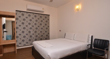 Kolam Serviced Apartments Room Type - Queen Room