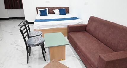 Hotel Rudra Heritage Room Type - Deluxe Room