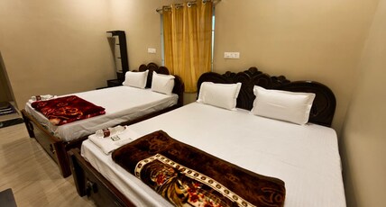 KATHIRESAN RESIDENCY Room Type - Four Bed Non Ac Room