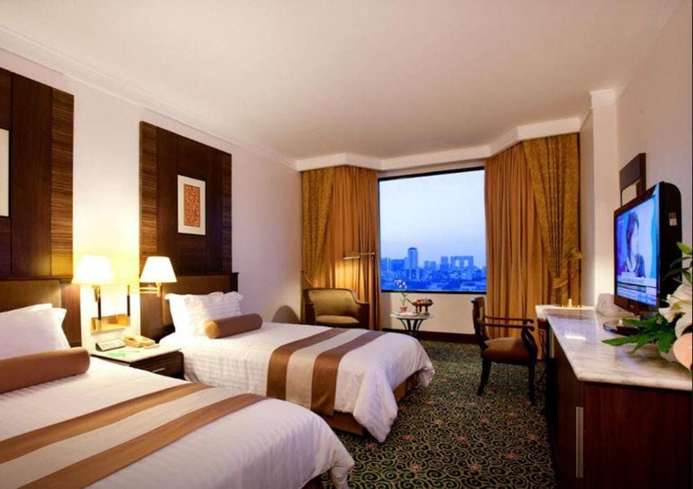 Ramada by Wyndham Chaophya Park Bangkok - Tap to explore photos