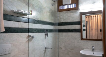 19 Villa Mira | Rooms & Suite Room Type - Deluxe Room Ac without Balcony