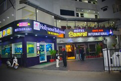 Samrat International A - Family Hotel