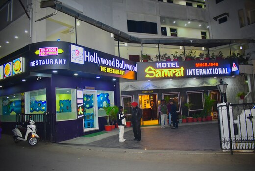Samrat International A - Family Hotel