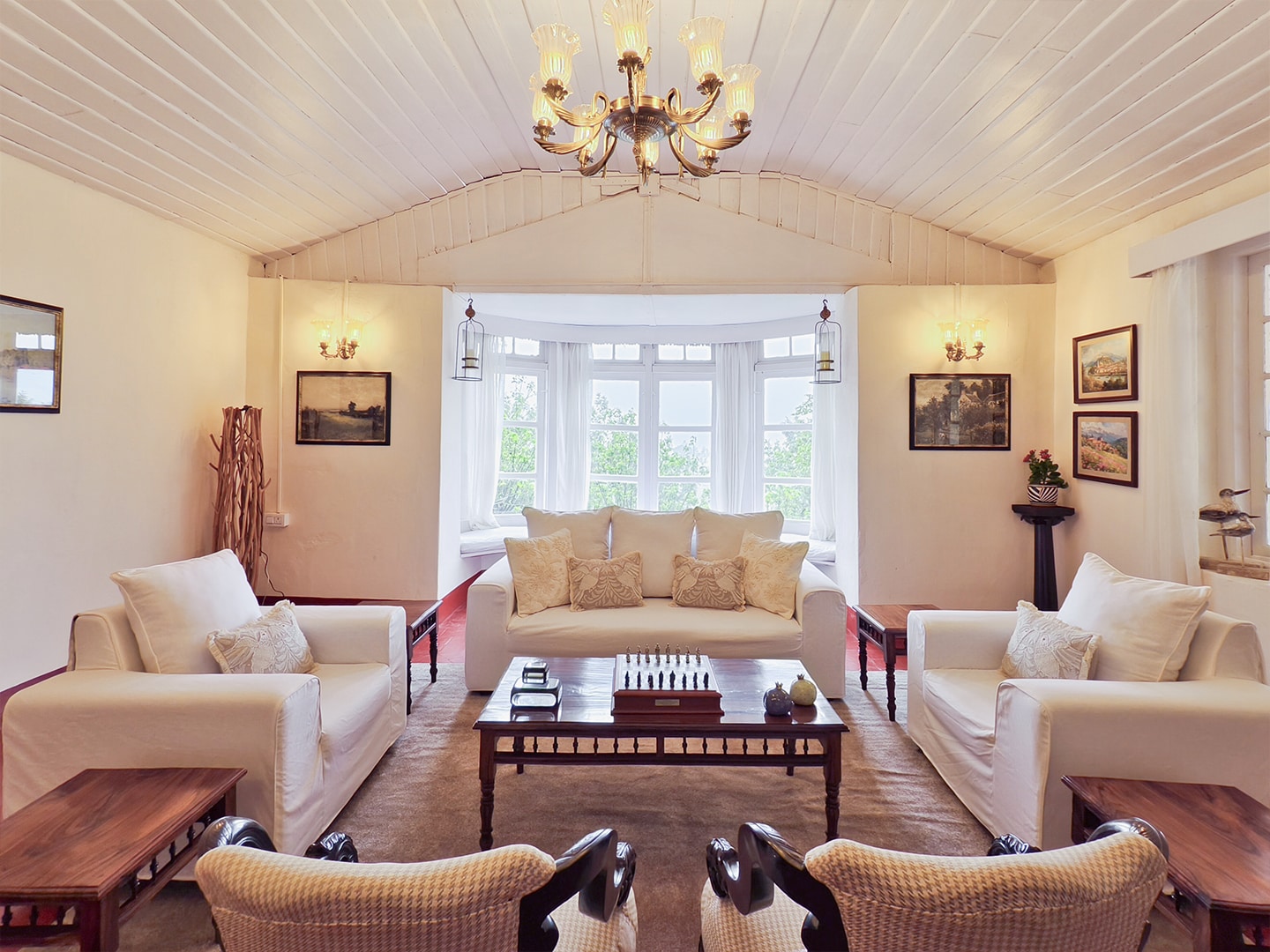 Sereniva Orange Grove Bungalow - Tap to explore photos