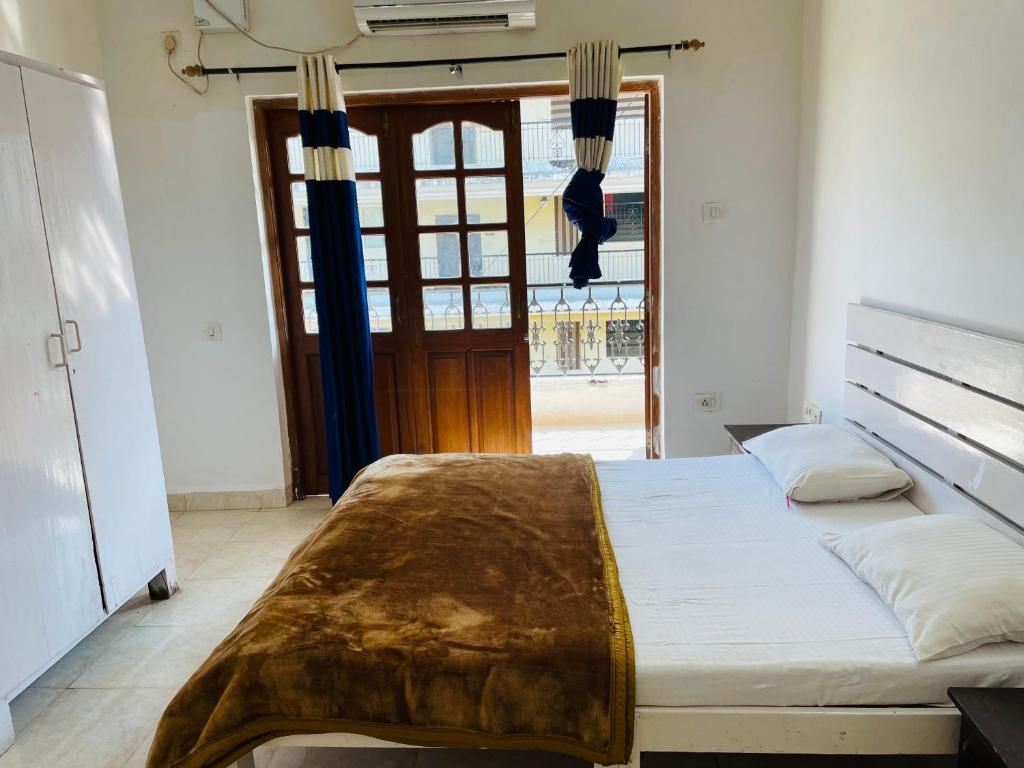 Calangute Apartment with Pool - Tap to explore photos