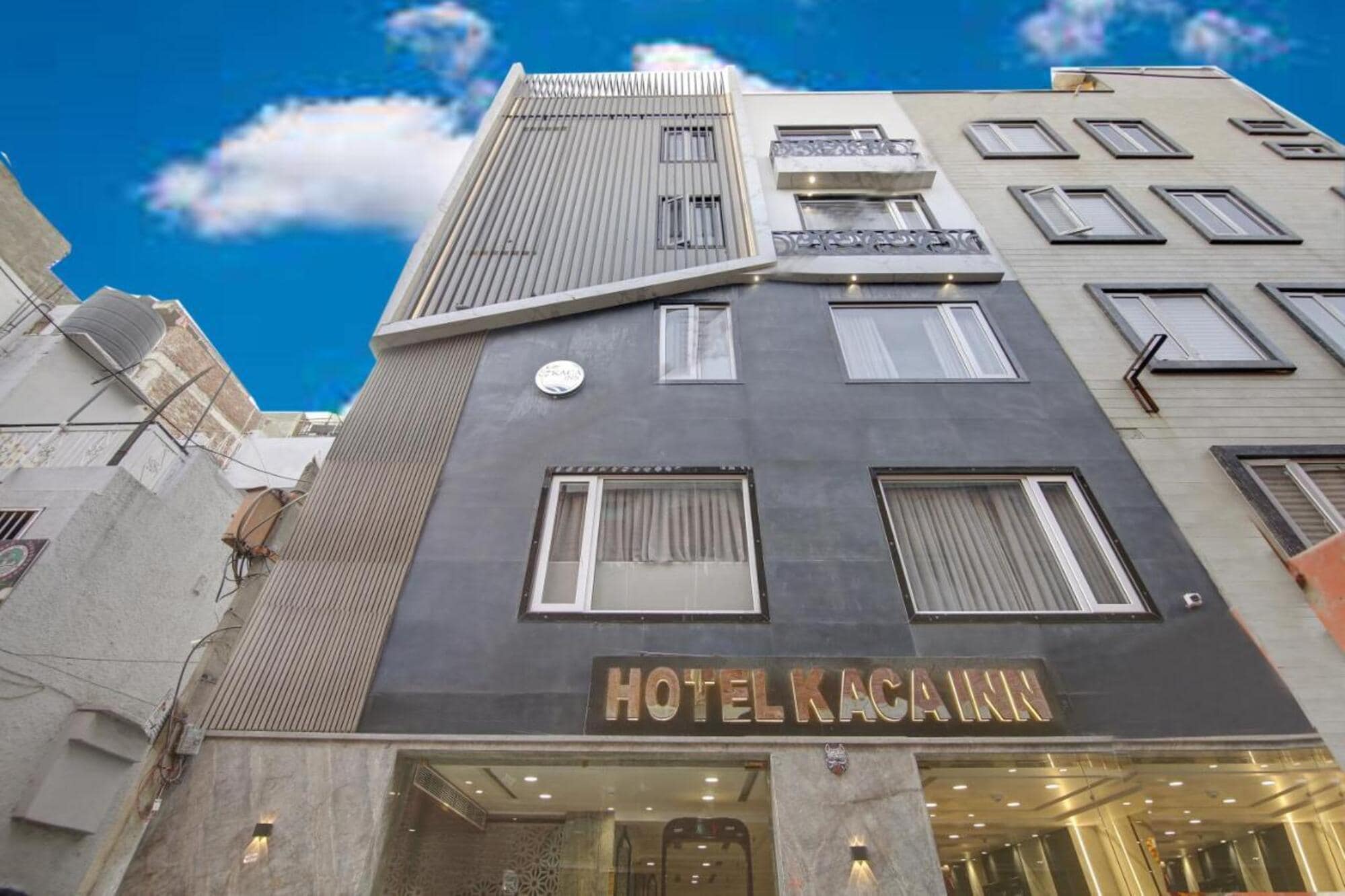 Hotel Kaca Inn - Near New Delhi Railway Station & Connaught Place - Tap to explore photos