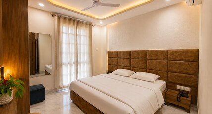 Hindustan Royal Inn Room Type - Deluxe Room Hindustan Royal Inn Room Type - Deluxe Room