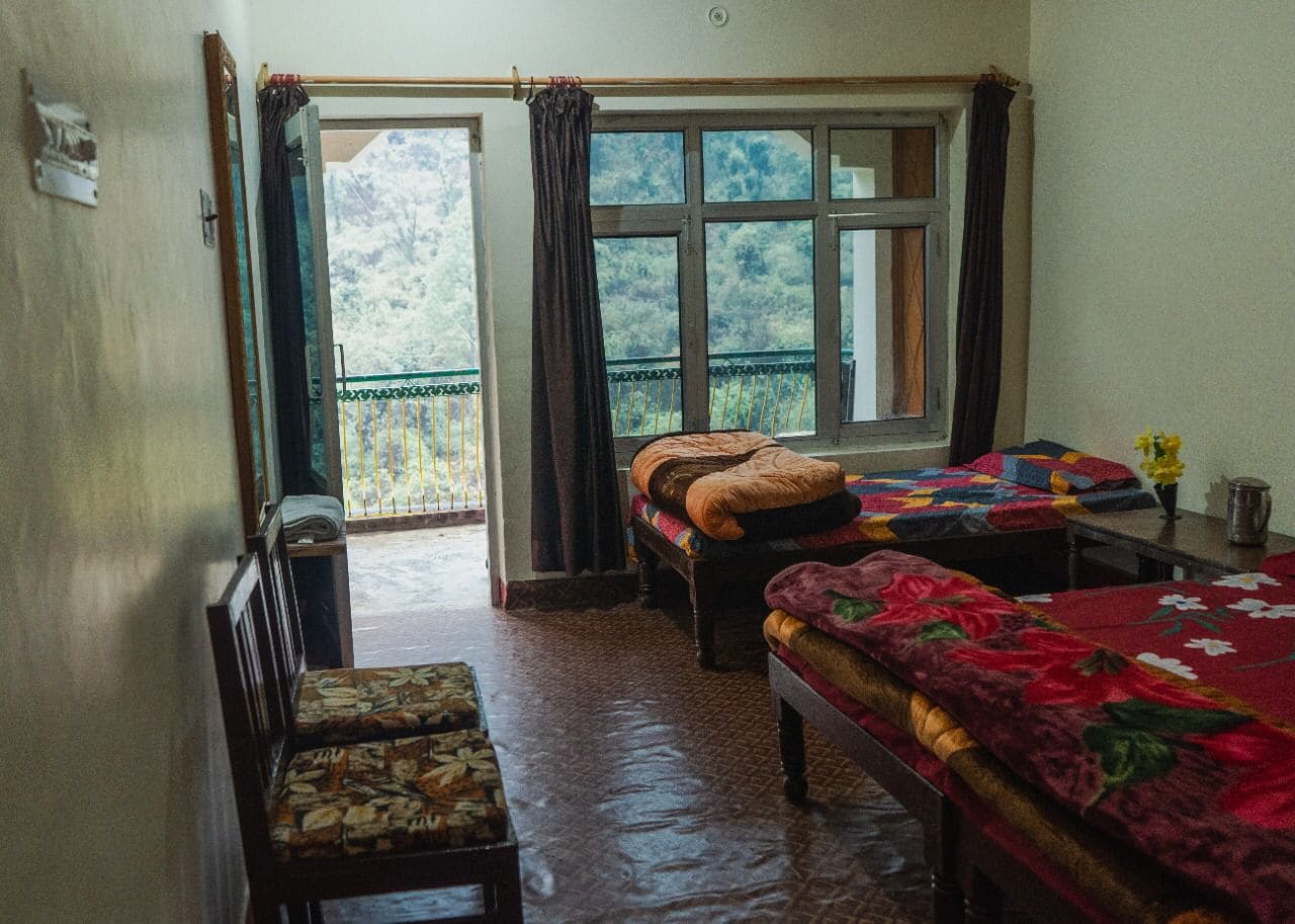 Pahadi Bucks Hostel - Tap to explore photos