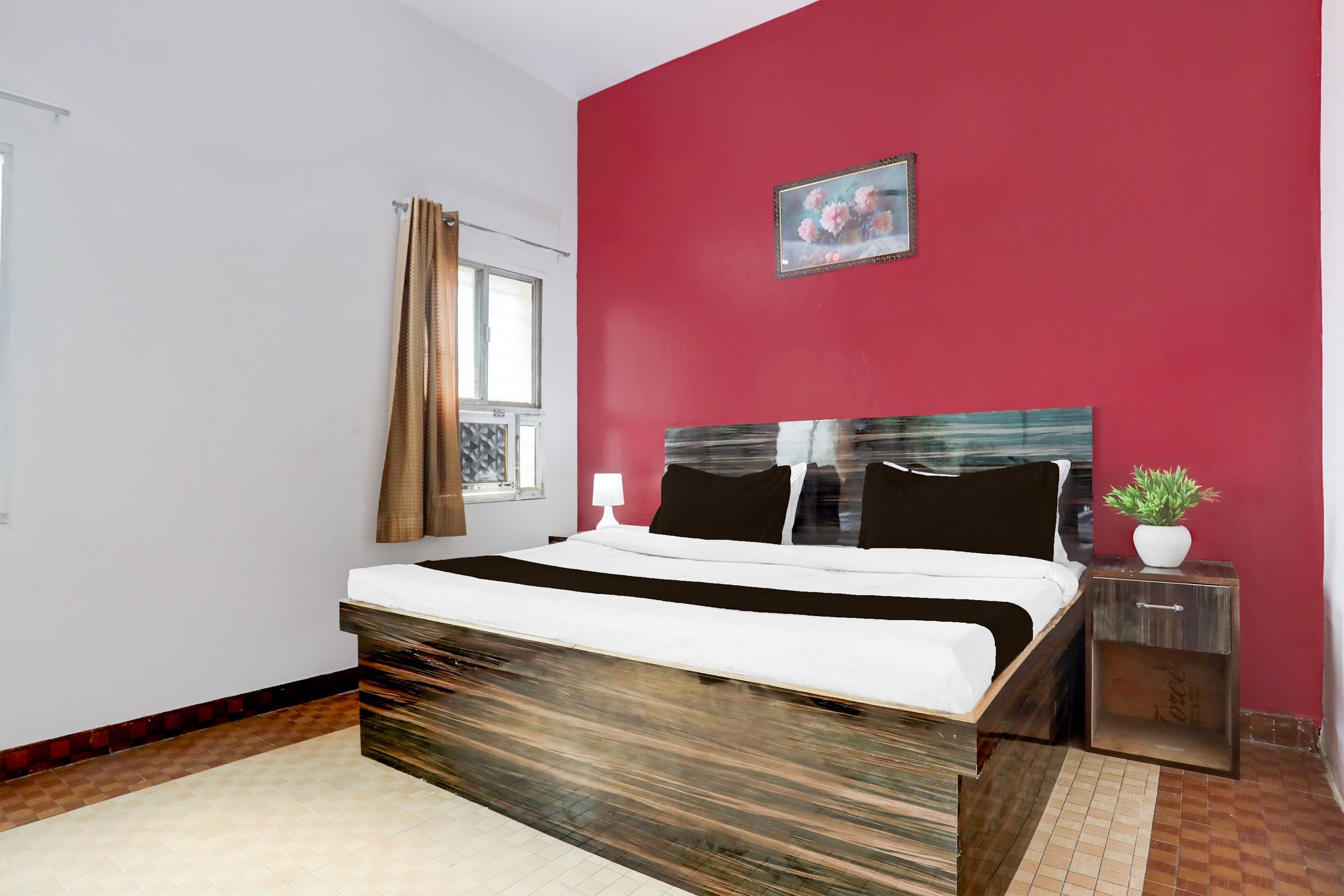 HOTEL O CAPITAL - Tap to explore photos