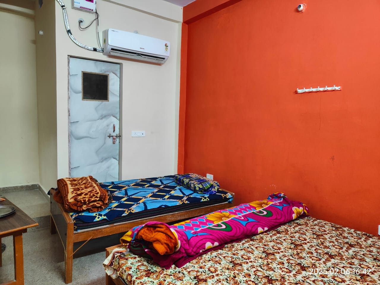 GOPAL SADAN2 GUEST HOUSE VRINDAVAN - Tap to explore photos