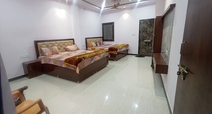 Sharma Home Stay Room Type - Bedroom