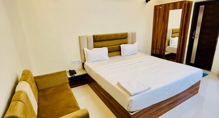 HOTEL RAHAT Room Type - Super Deluxe Room