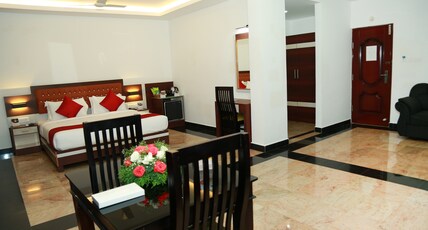 Hotel Idukki Castle Room Type - King Size AC Room with Mountain and River View