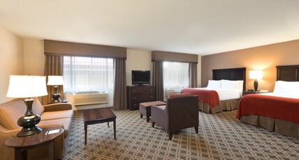 Holiday Inn Express SHOW LOW Room Type - 2 Queen Beds Suite Sofa Bed