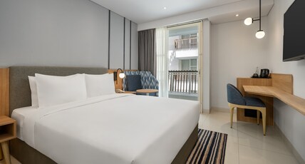 Holiday Inn Express BALI SUNSET ROAD Room Type - 1 Queen Standard Accessible With Free Breakfast Holiday Inn Express BALI SUNSET ROAD Room Type - 1 Queen Standard Accessible With Free Breakfast