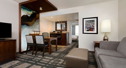 Embassy Suites by Hilton Orlando International Dr Conv Ctr Room Type - 2 QUEEN 1 BDRM STE NONSMOK