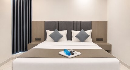 Hotel elite Room Type - deluxe room