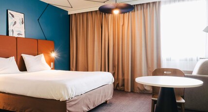 Ibis Rouen Centre Rive Gauche Mermoz Room Type - Standard room with 1 double bed and 1 sofa