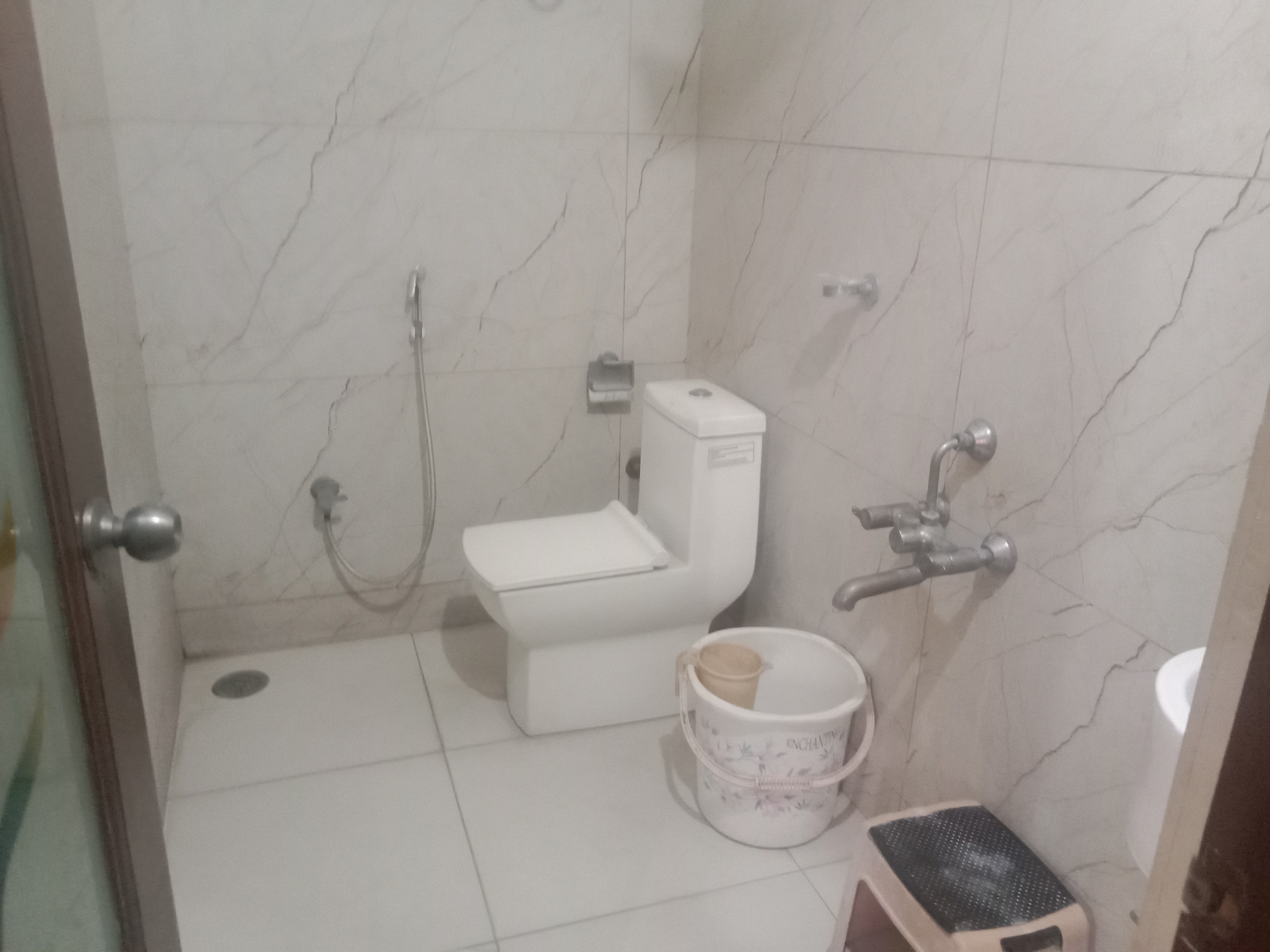 THE ANS DELUXE SUITES AND IN - Tap to explore photos