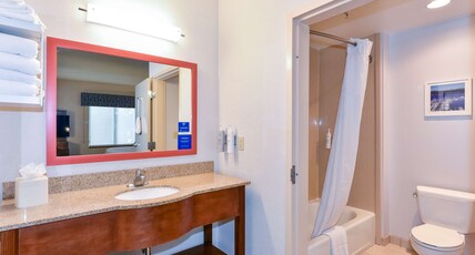 Hampton Inn & Suites Pittsburg Room Type - 1KNG STUDIO SOFABED NOSMOK