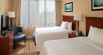 Embassy Suites Winston-Salem Room Type - 2QN STE ACC W  TUB NO SMOK